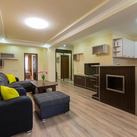 Umba Apartment N5 - Balcony And Mount Ararat View Yerevan Exterior photo