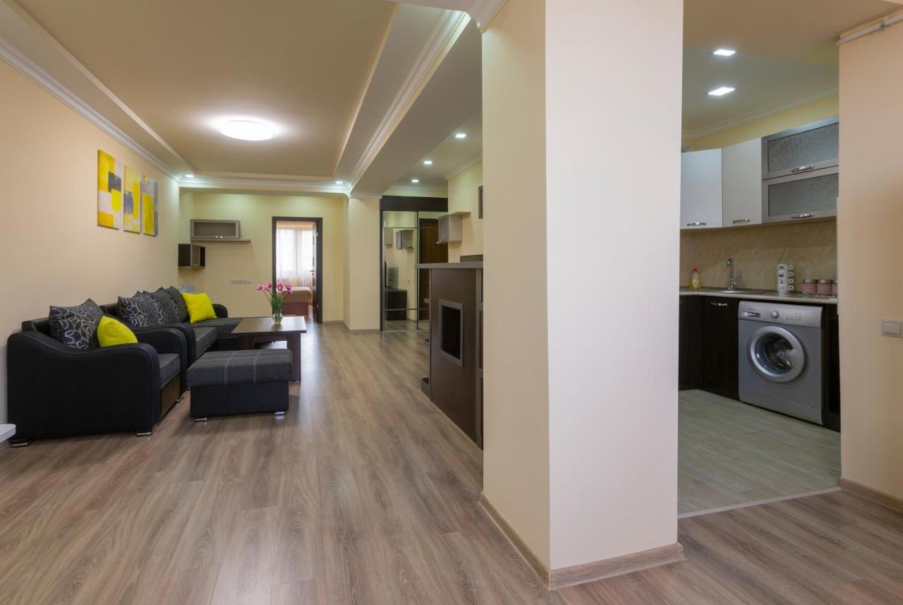 Umba Apartment N5 - Balcony And Mount Ararat View Yerevan Exterior photo